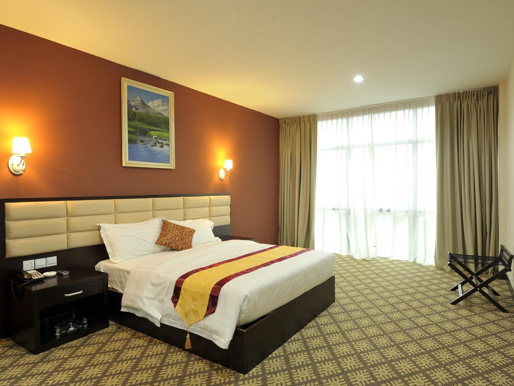 Hotel Hallmark Regency - 3*