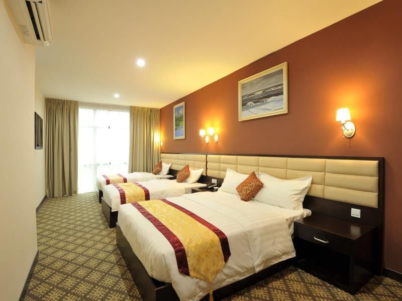 Hotel Hallmark Regency -